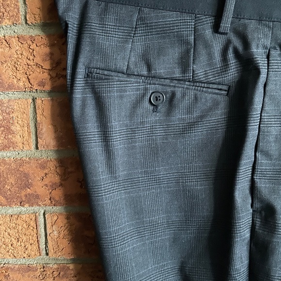 Uniqlo Ankle Pants - Picture 3 of 5